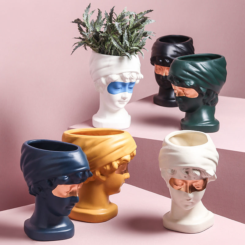 European Style Little Girl Vase-1